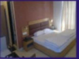 Oyo 3523 Tekarees Inn Mahanagar Lucknow Esterno foto